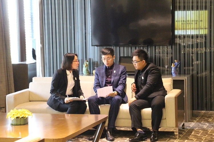 澳镭照明